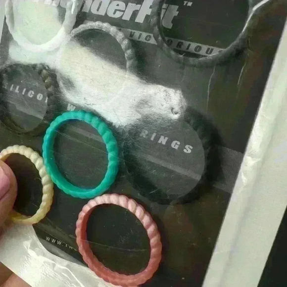 Colorful Silicone Rings Women’s 8 Thin Braided Wedding Bands Jewelery Set of 8 - Picture 2 of 3